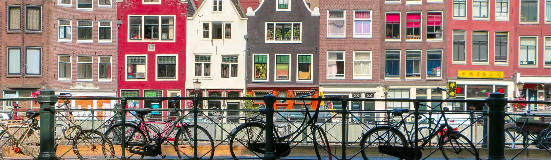 Exploring the Enchanting Canals and Culture of Amsterdam